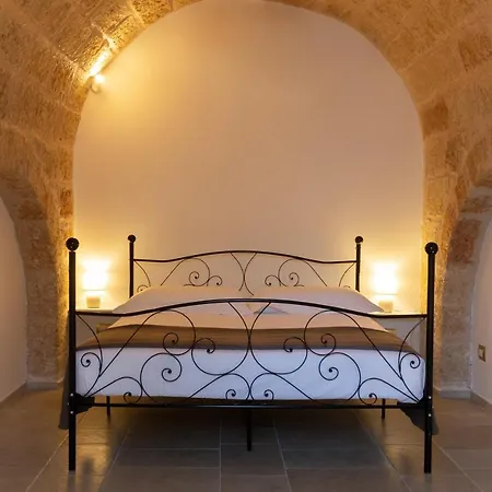 Konukevi Albergo61 - Centro 3*